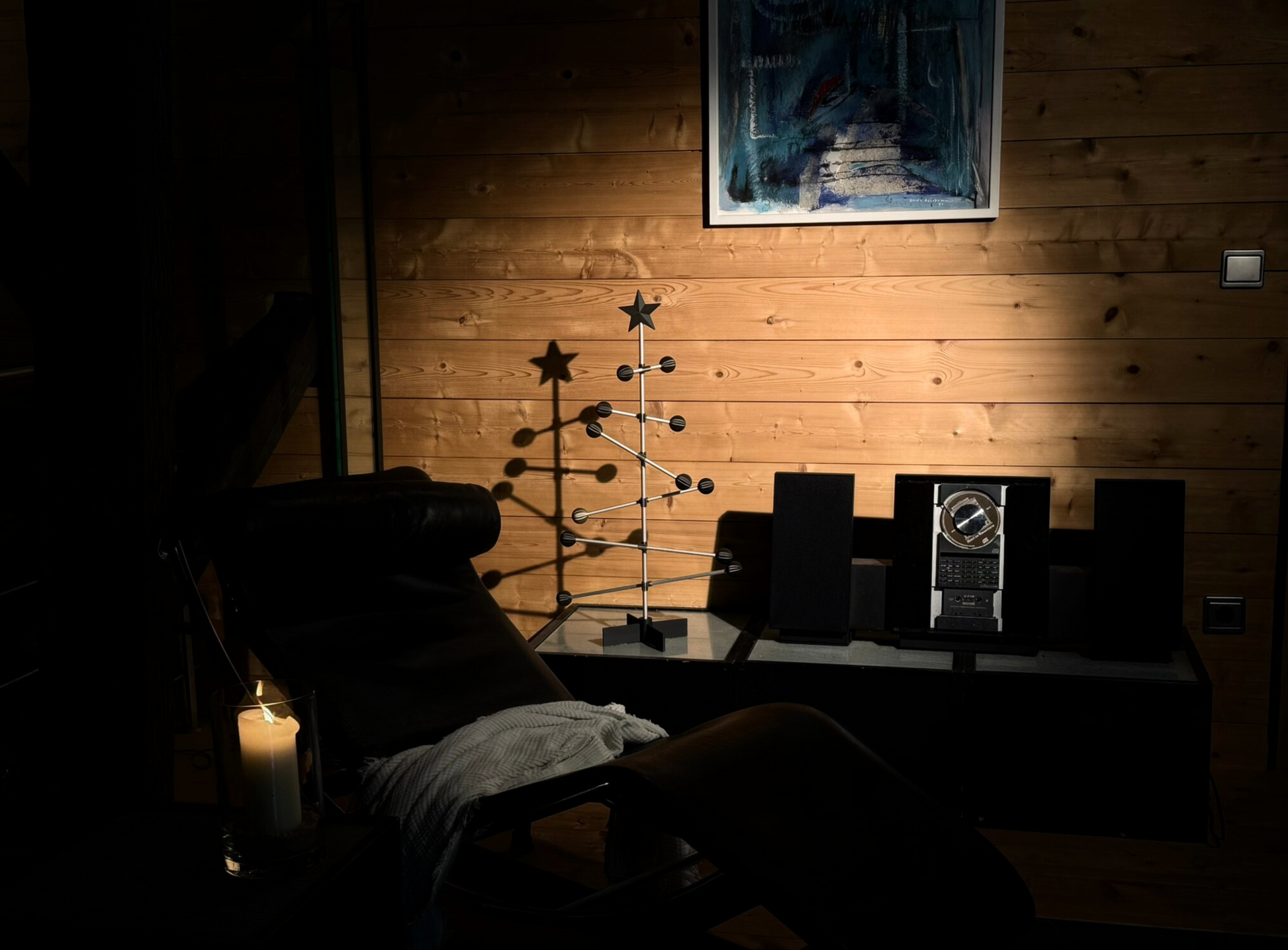 Dark room with wooden wall, - Modern modular Christmas tree

