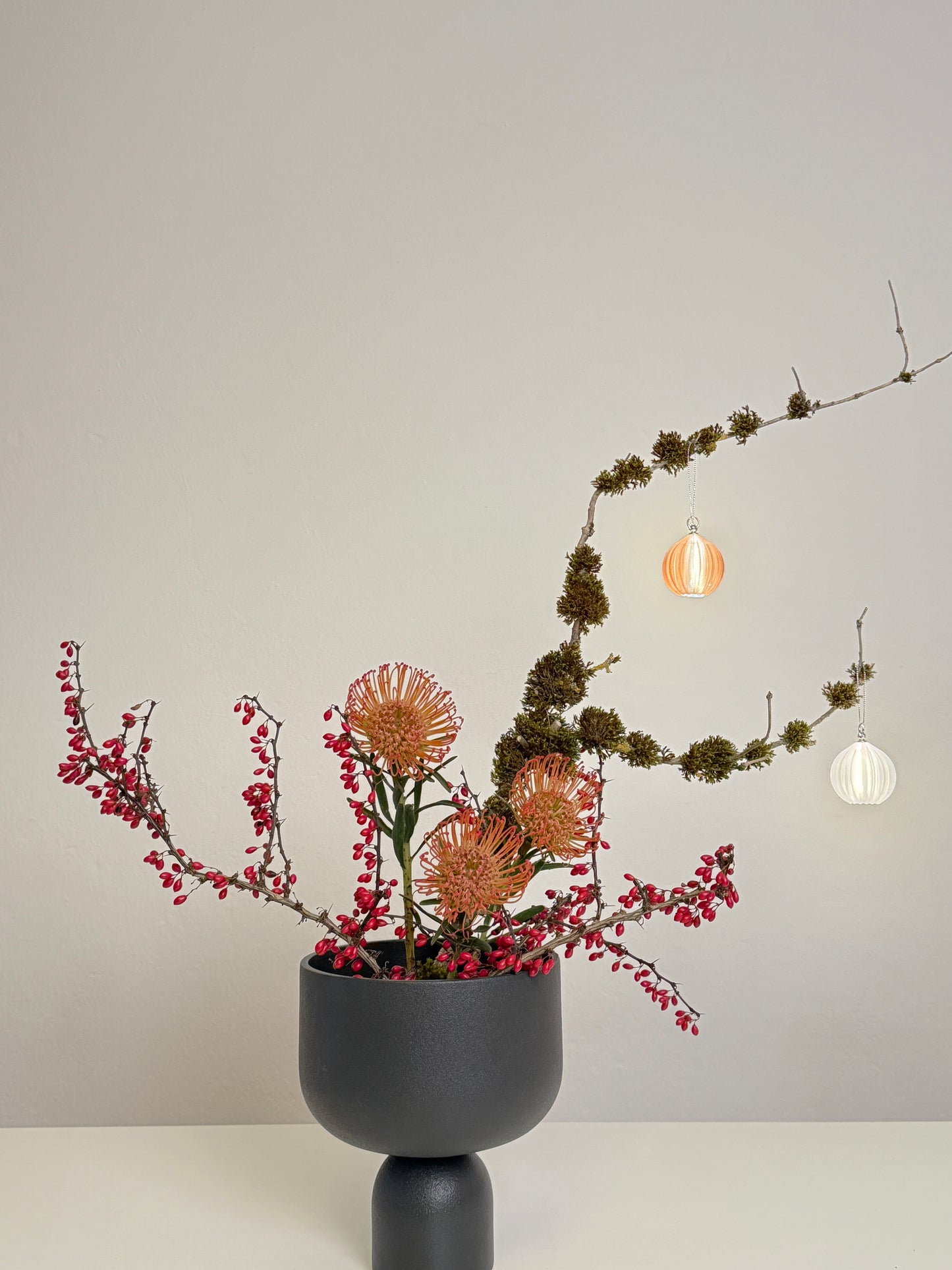 Weihnachtskugel mit LED-Licht – Gerade Linie (2er-Set)