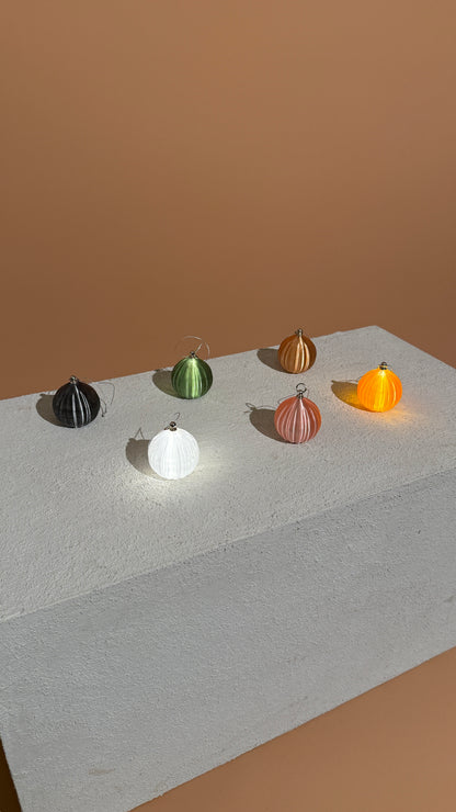 Weihnachtskugel mit LED-Licht – Gerade Linie (2er-Set)