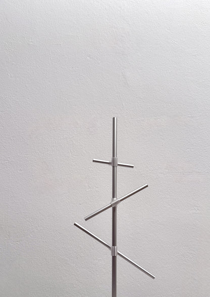 DESY Tree – DIY Edition (No Ornaments Included)