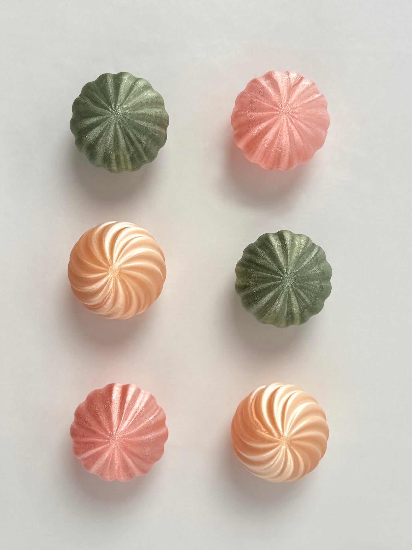 Pastel-spring colored spherical shaped Christmas ornament 